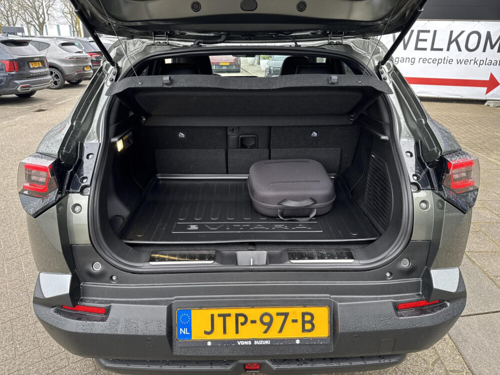 Suzuki e Vitara Style 61 kWh 16