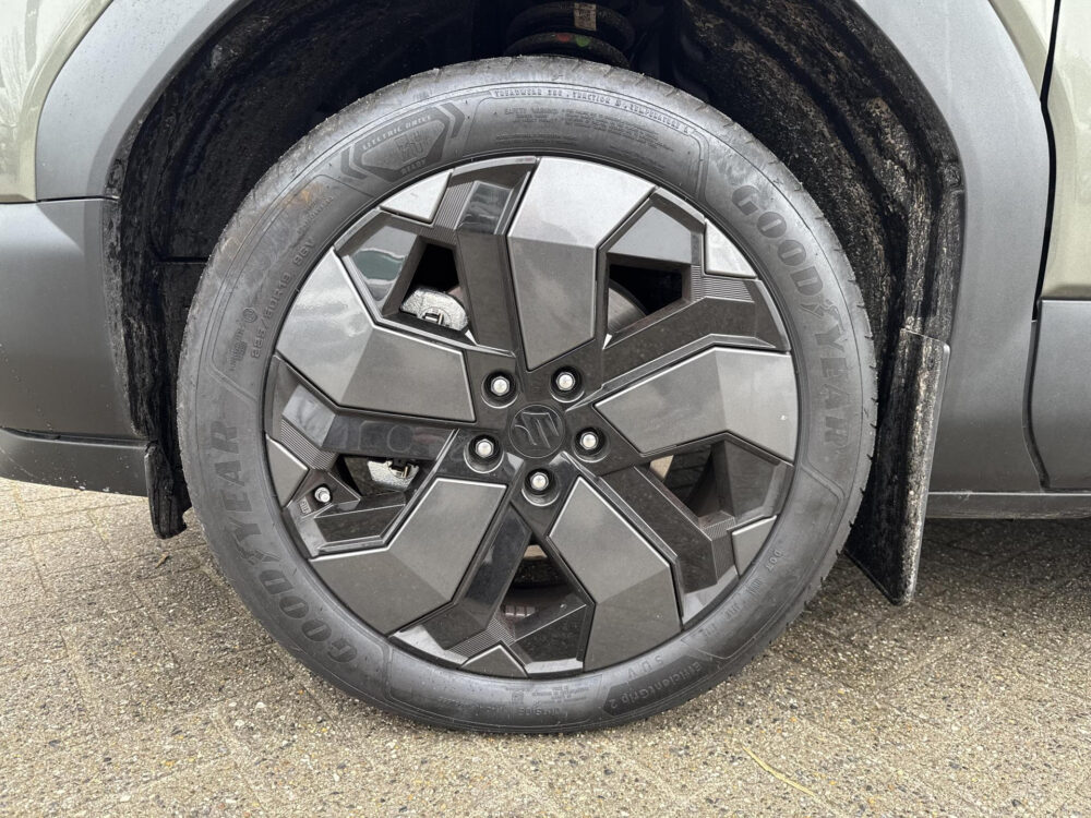 Suzuki e Vitara Style 61 kWh 17