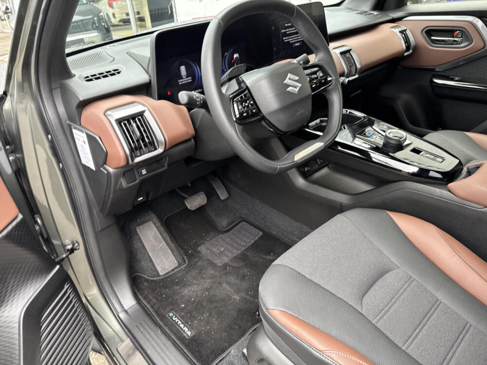 Suzuki e Vitara Style 61 kWh 8