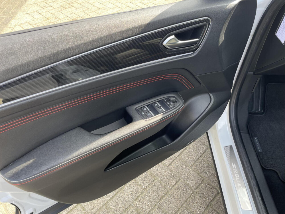 Renault Arkana 1.6 E-Tech Hybrid 145 R.S. Line 9