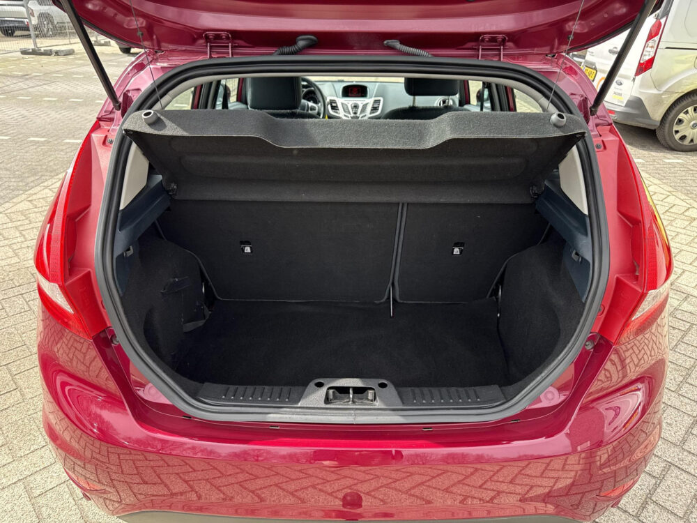 Ford Fiesta 1.6 Titanium 16
