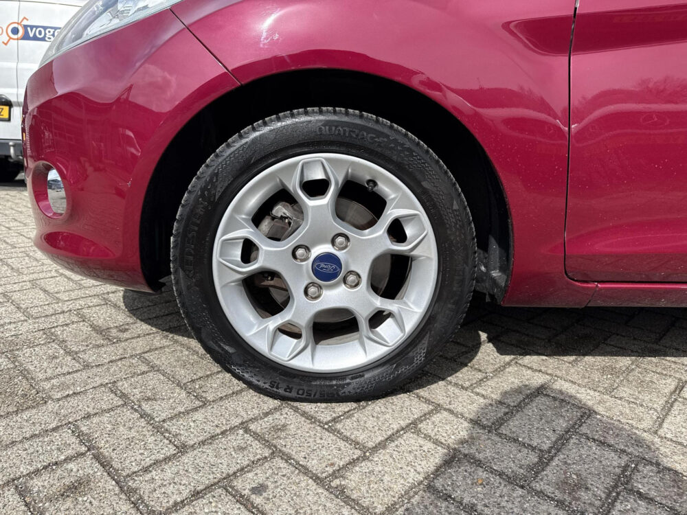 Ford Fiesta 1.6 Titanium 17