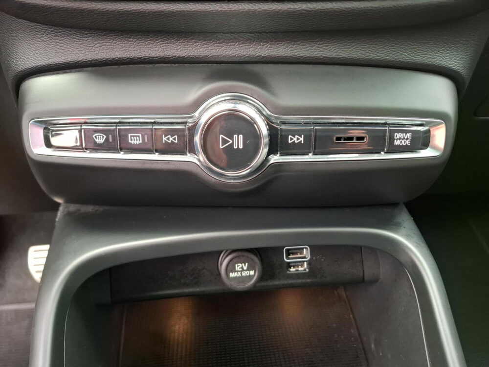 Volvo XC40 1.5 T5 Recharge R-Design 27