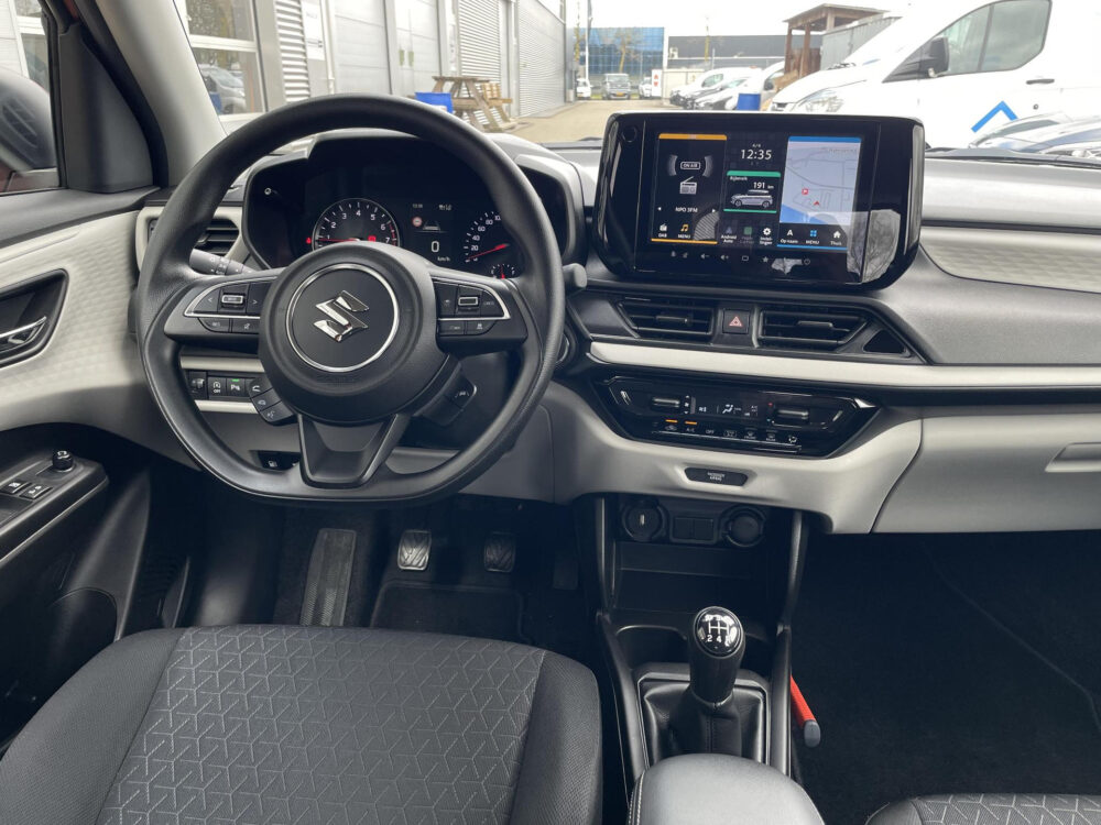 Suzuki Swift 1.2 Comfort Smart Hybrid 11