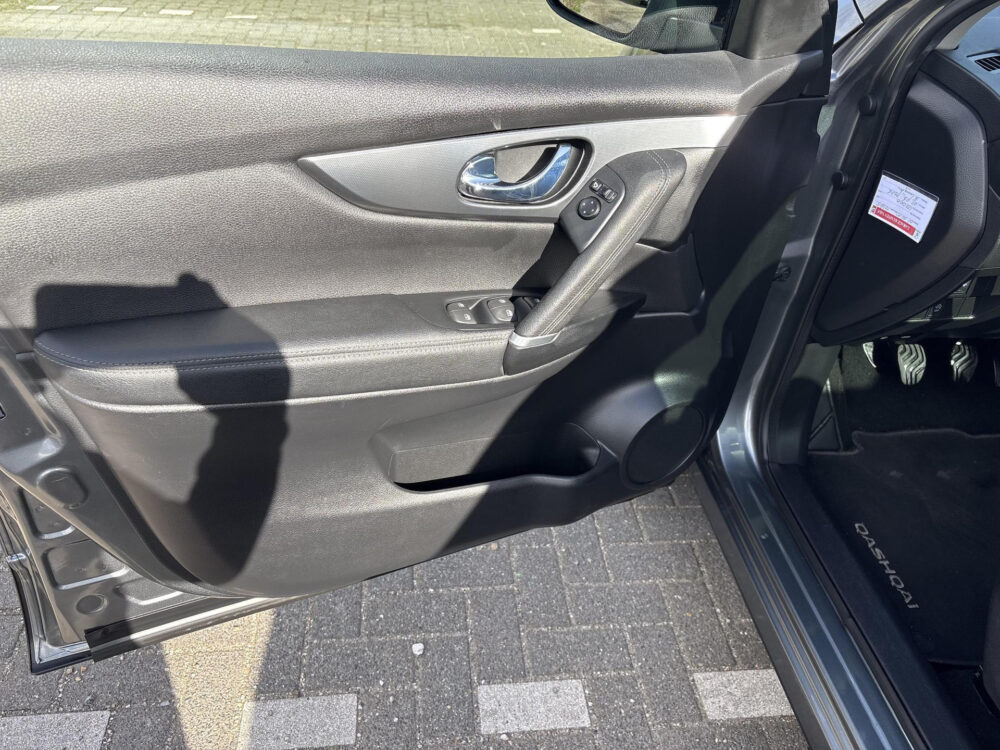 Nissan QASHQAI 1.2 Tekna 8