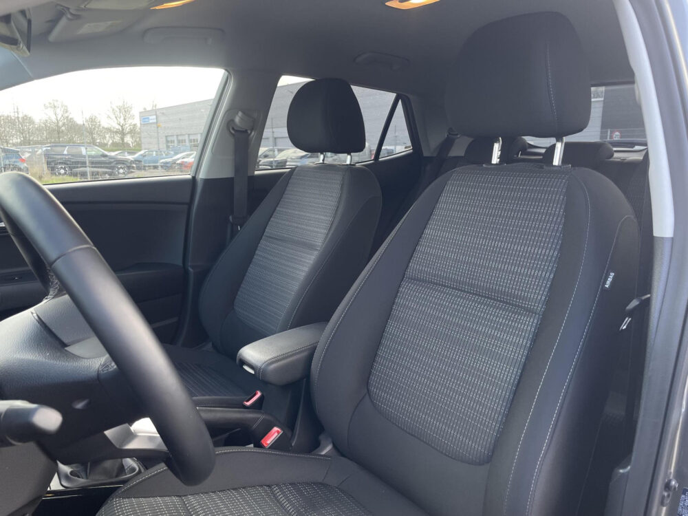 Kia Stonic 1.0 T-GDi MHEV DynamicLine 10