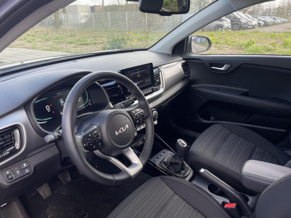 Kia Stonic 1.0 T-GDi MHEV DynamicLine 8