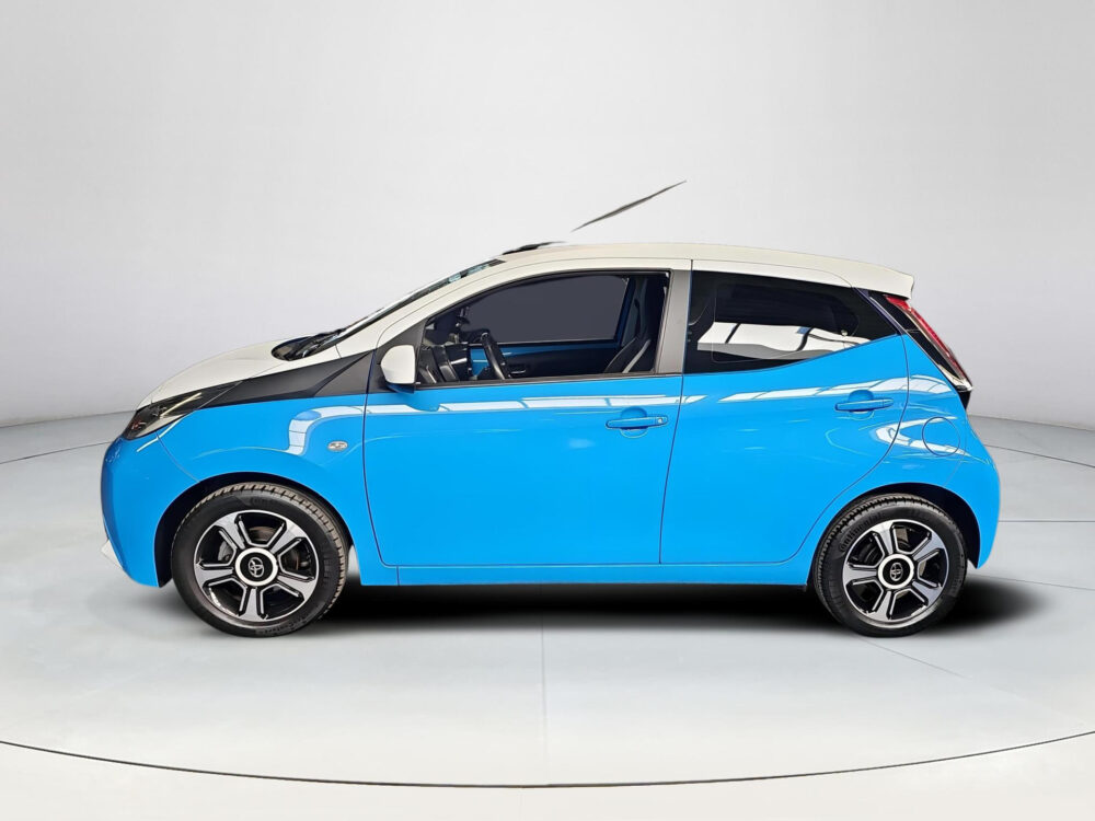 Toyota Aygo 1.0 VVT-i x-play 1