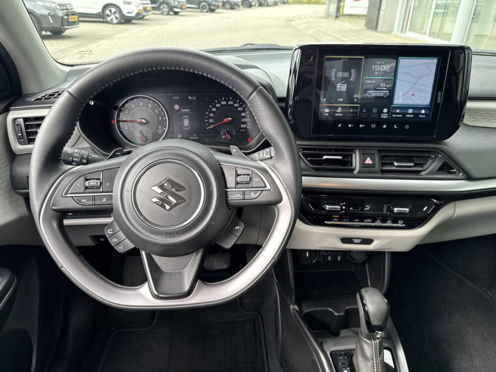 Suzuki Swift 1.2 Style Smart Hybrid 12