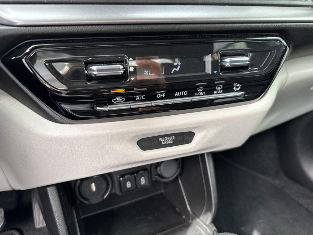 Suzuki Swift 1.2 Style Smart Hybrid 18
