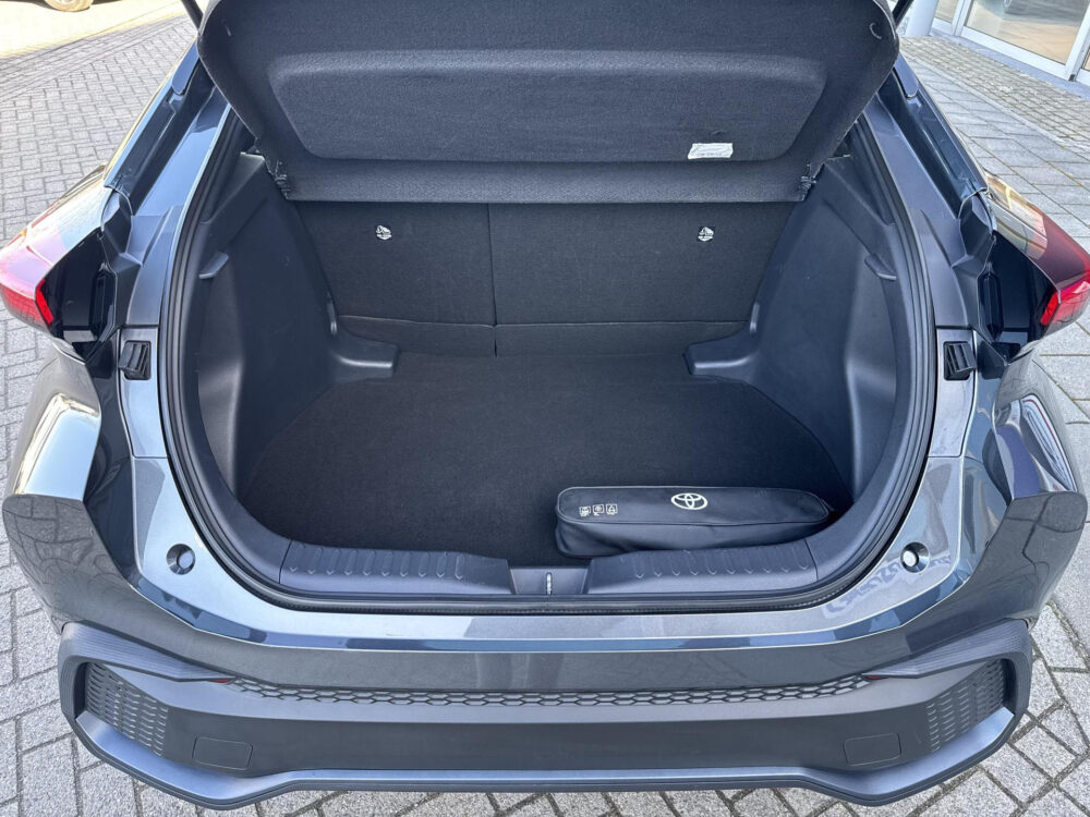 Toyota C-HR 1.8 Hybrid 140 Active 16
