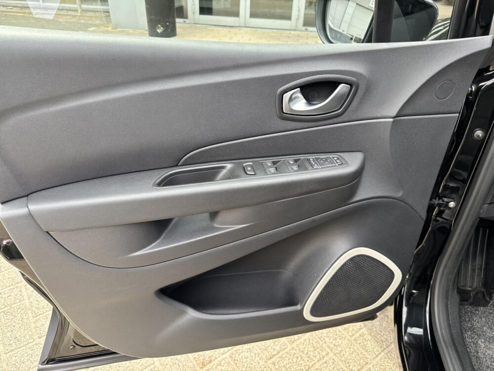 Renault Captur 0.9 TCe Intens 9