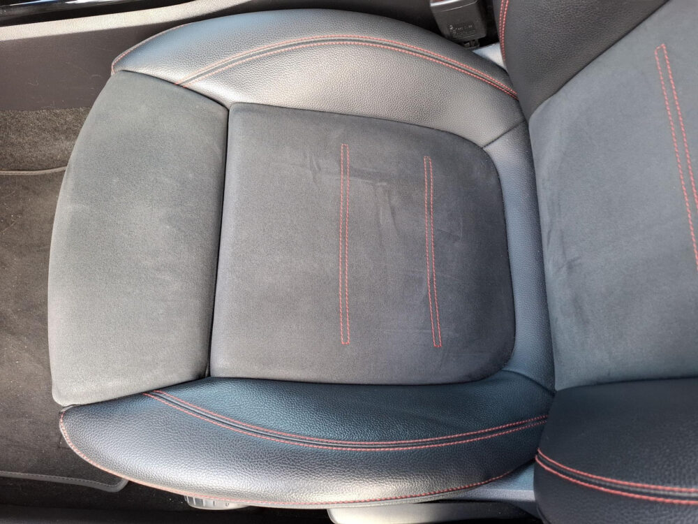Mercedes-Benz CLA-Klasse 180 Premium Plus 11