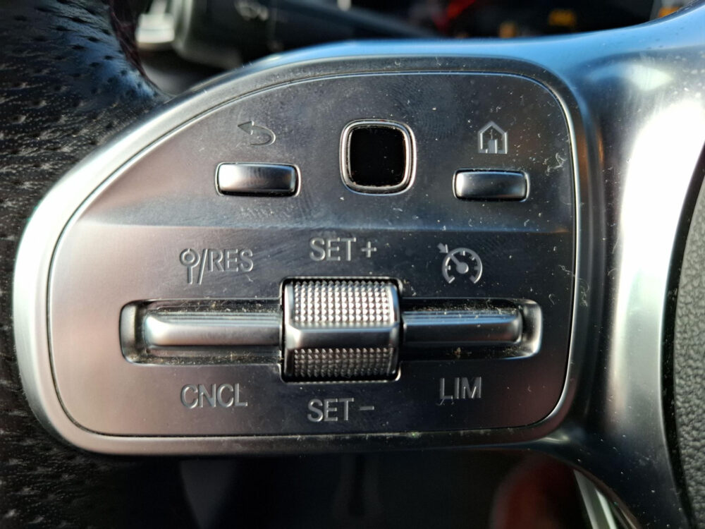 Mercedes-Benz CLA-Klasse 180 Premium Plus 23