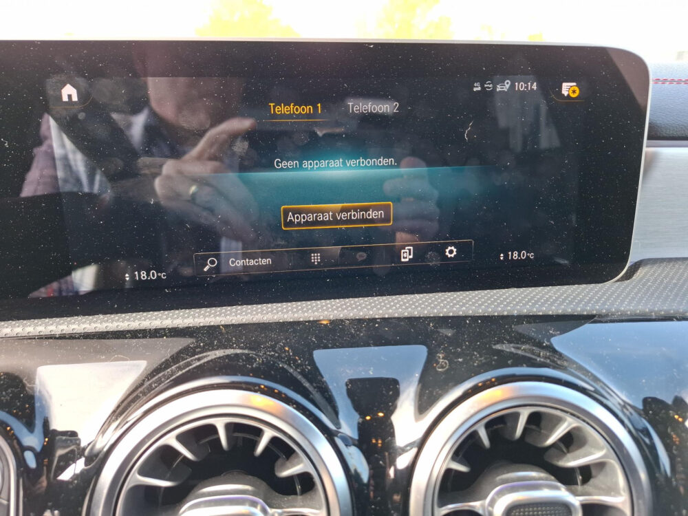 Mercedes-Benz CLA-Klasse 180 Premium Plus 32