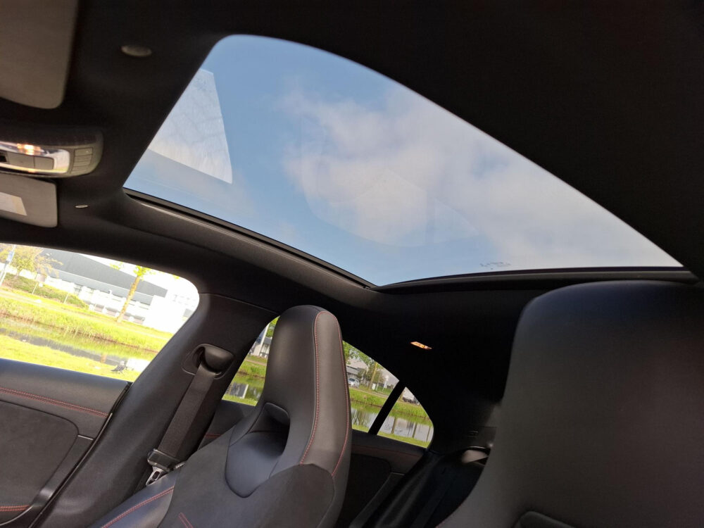 Mercedes-Benz CLA-Klasse 180 Premium Plus 36