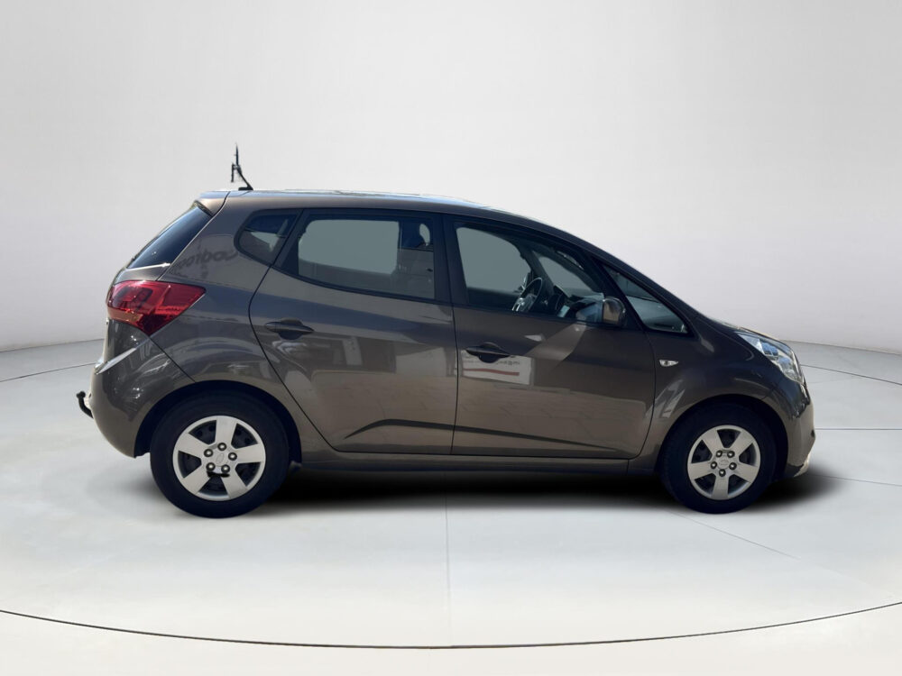 Kia Venga 1.4 CVVT DynamicPLusLine 5