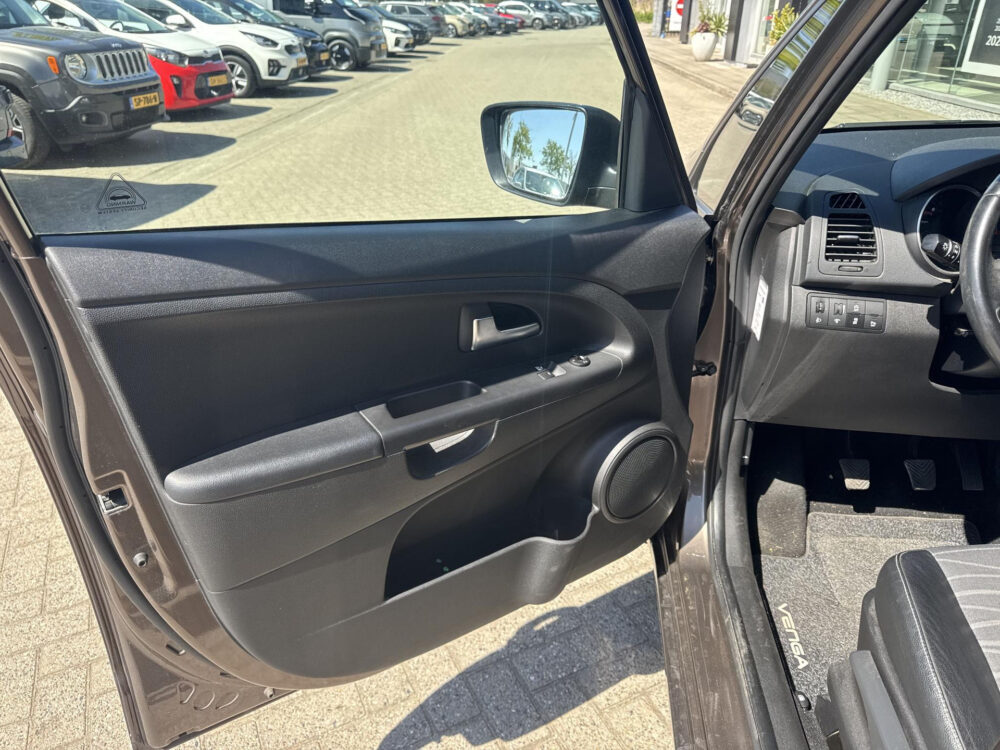 Kia Venga 1.4 CVVT DynamicPLusLine 9