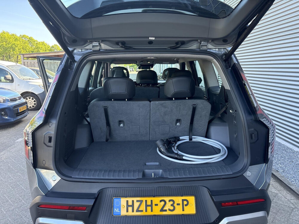 Kia EV9 First Edition 76.1 kWh 14