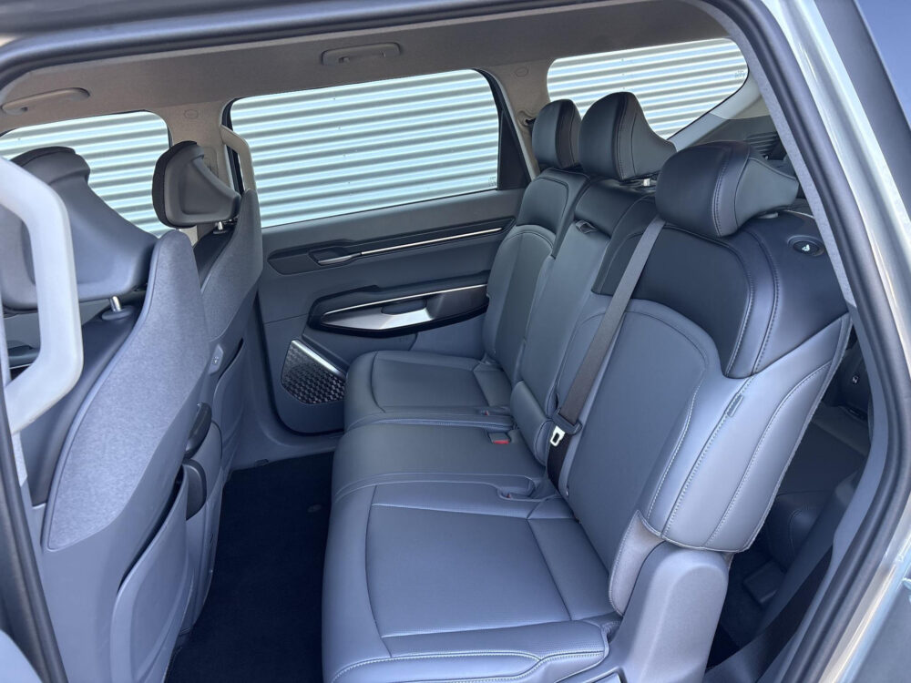 Kia EV9 First Edition 76.1 kWh 15