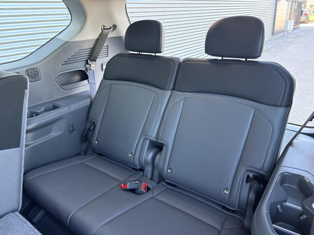 Kia EV9 First Edition 76.1 kWh 17