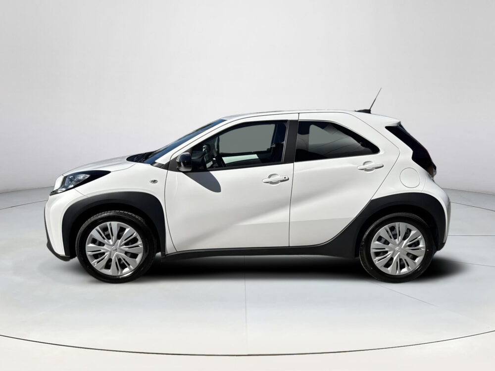 Toyota Aygo X 1.0 VVT-i MT Play 1
