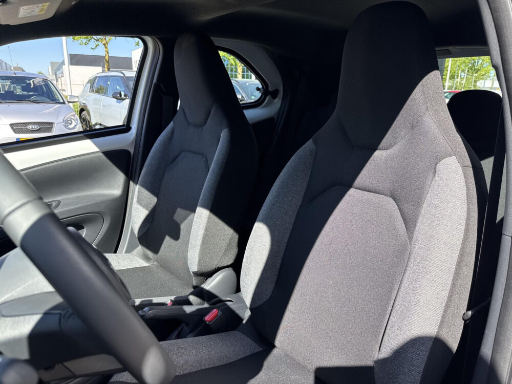 Toyota Aygo X 1.0 VVT-i MT Play 10