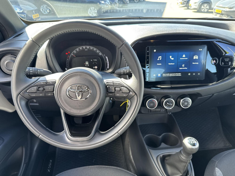 Toyota Aygo X 1.0 VVT-i MT Play 12