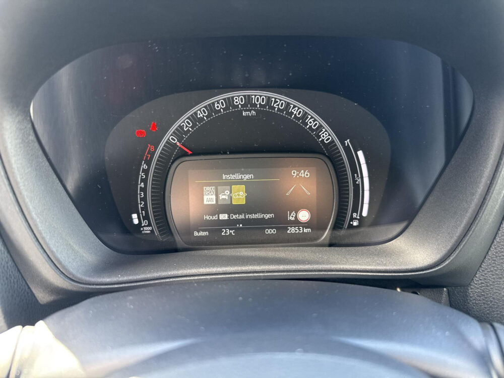Toyota Aygo X 1.0 VVT-i MT Play 13