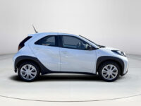 Toyota Aygo X 1.0 VVT-i MT Play 27