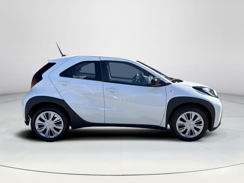 Toyota Aygo X 1.0 VVT-i MT Play 5