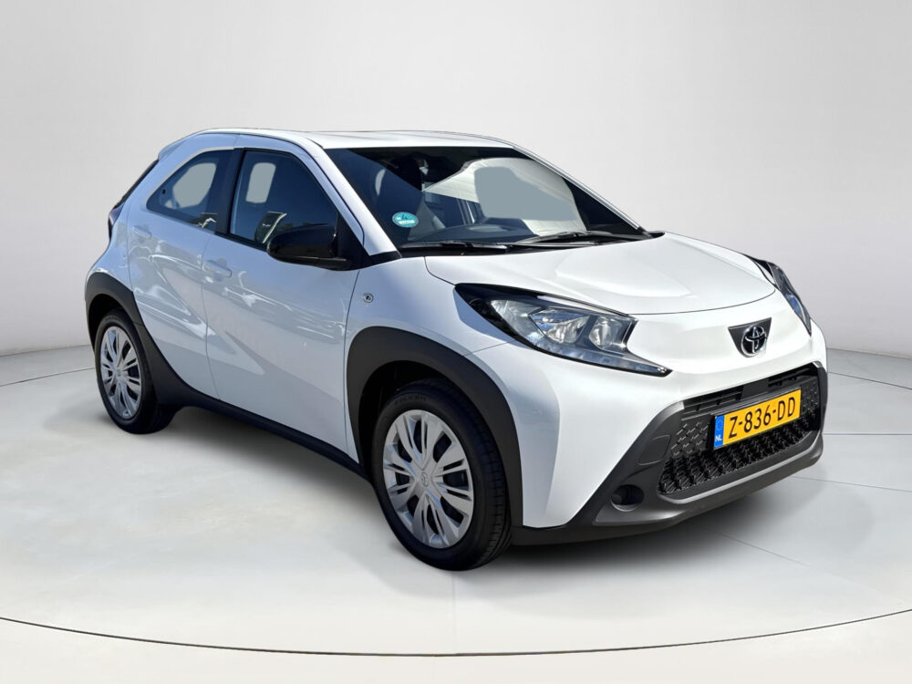 Toyota Aygo X 1.0 VVT-i MT Play 6