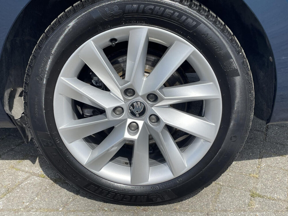 Škoda Superb 1.4 TSI iV Business Edition 17