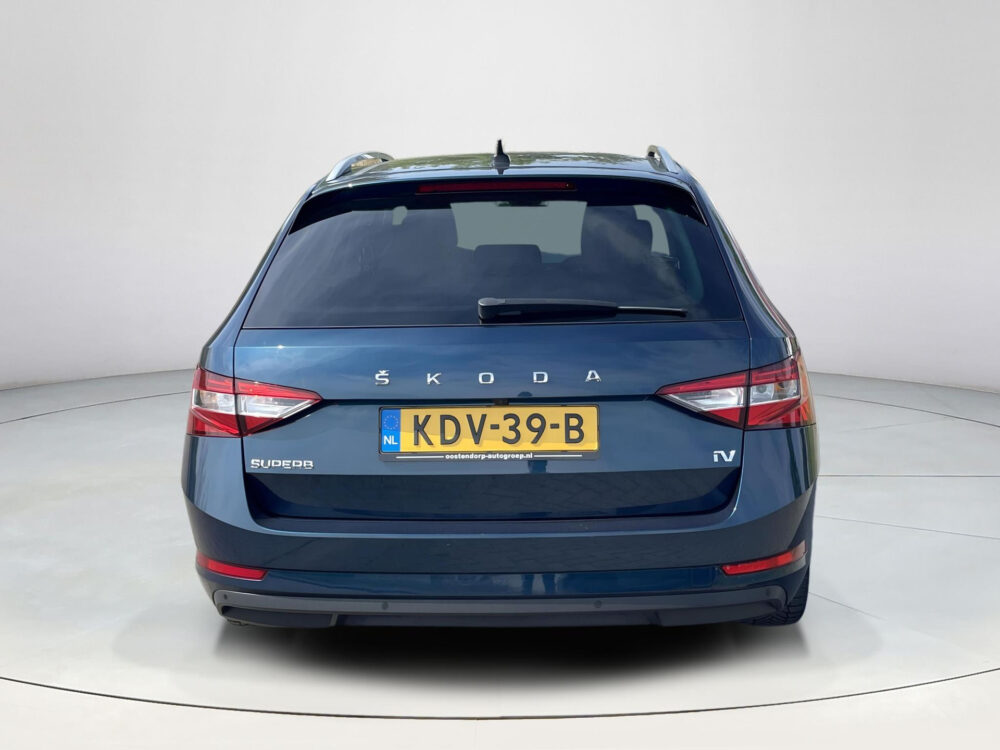 Škoda Superb 1.4 TSI iV Business Edition 3