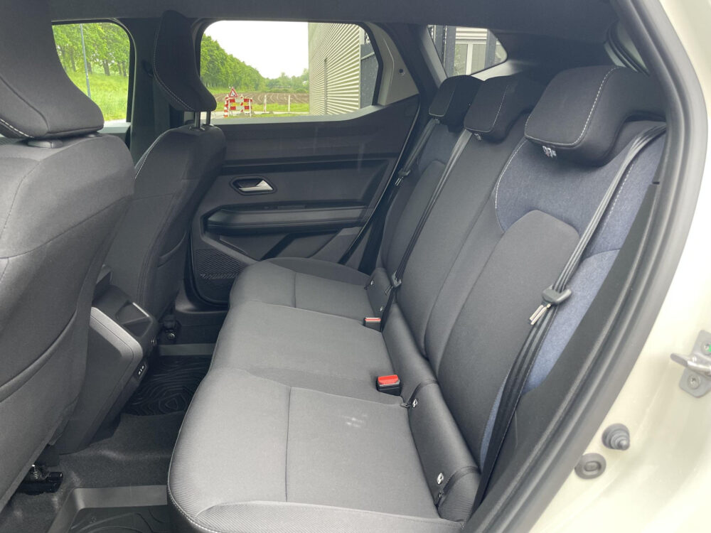 Dacia Duster 1.6 Hybrid 140 Extreme 15