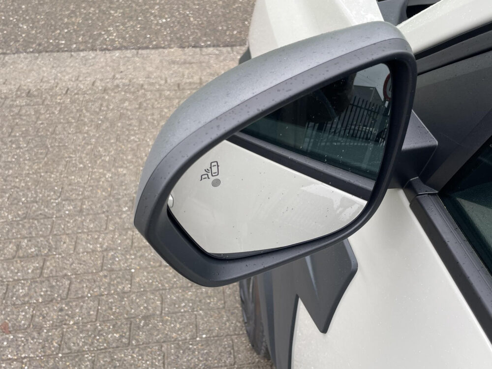 Dacia Duster 1.6 Hybrid 140 Extreme 18