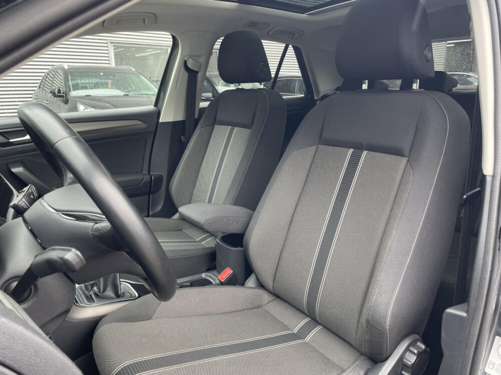 Volkswagen T-Roc 1.0 TSI Style Business 10