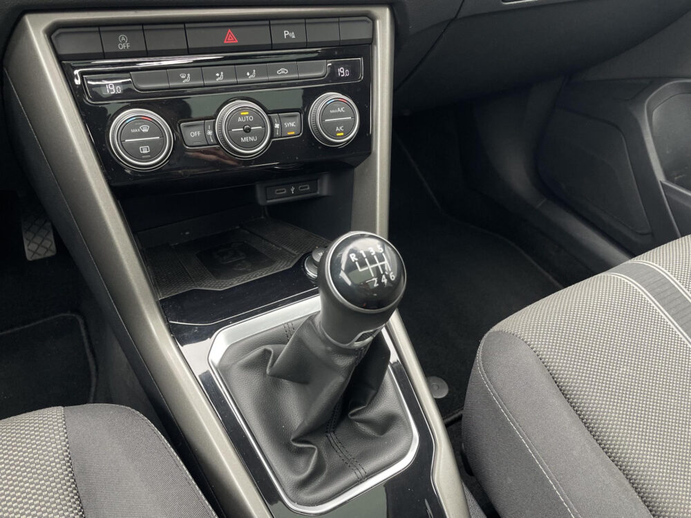 Volkswagen T-Roc 1.0 TSI Style Business 14