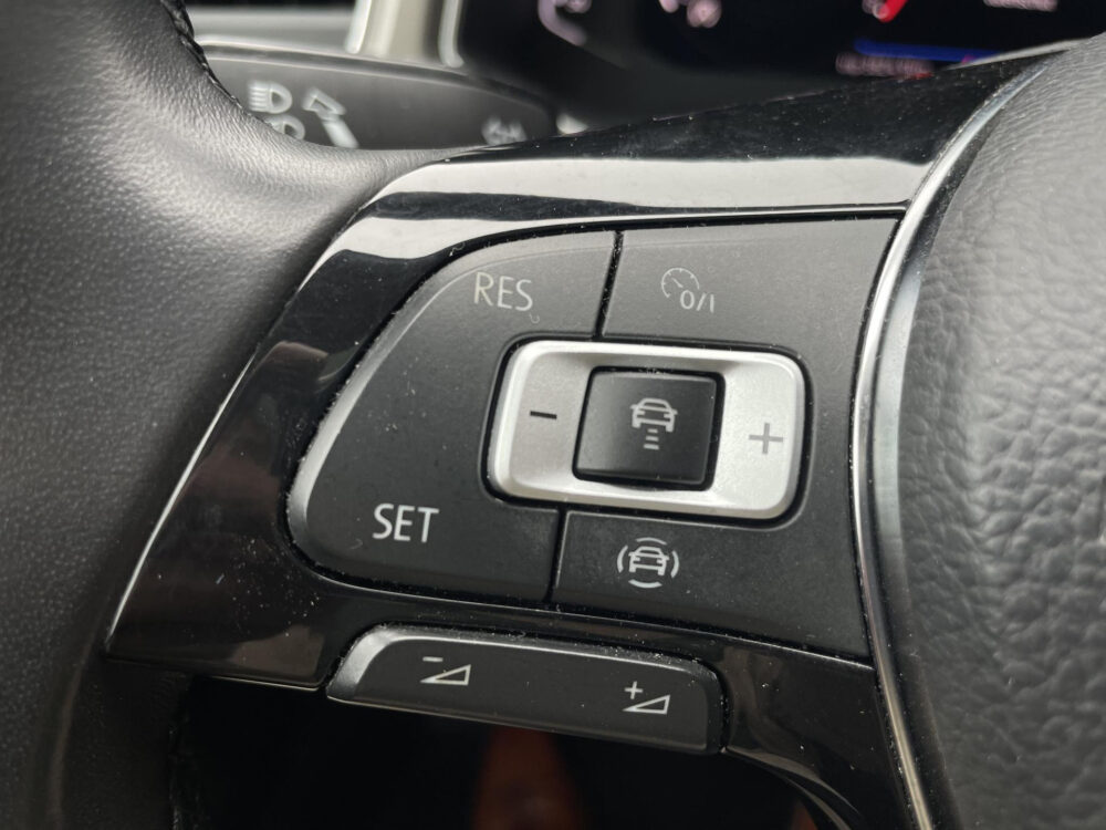 Volkswagen T-Roc 1.0 TSI Style Business 25