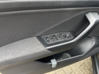 Volkswagen T-Roc 1.0 TSI Style Business 37