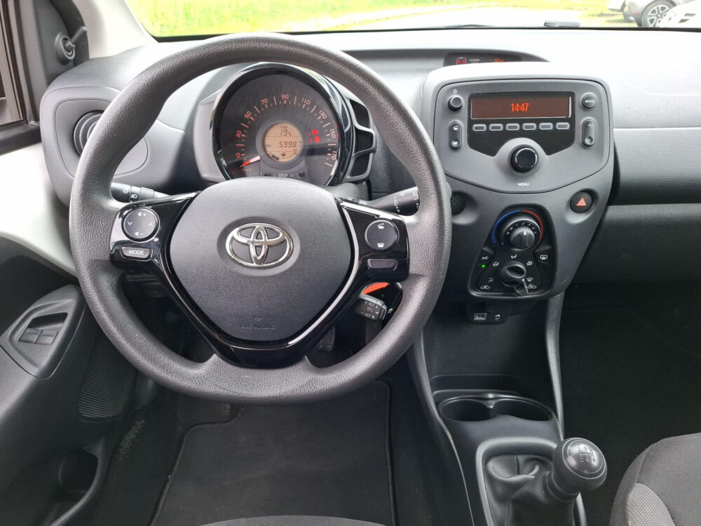 Toyota Aygo 1.0 VVT-i x-fun 12