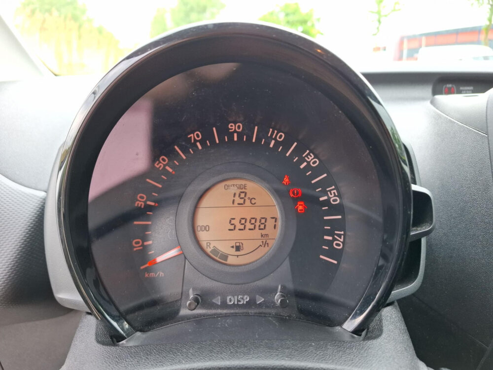 Toyota Aygo 1.0 VVT-i x-fun 13