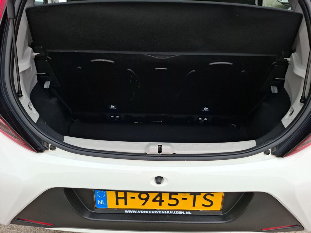 Toyota Aygo 1.0 VVT-i x-fun 16