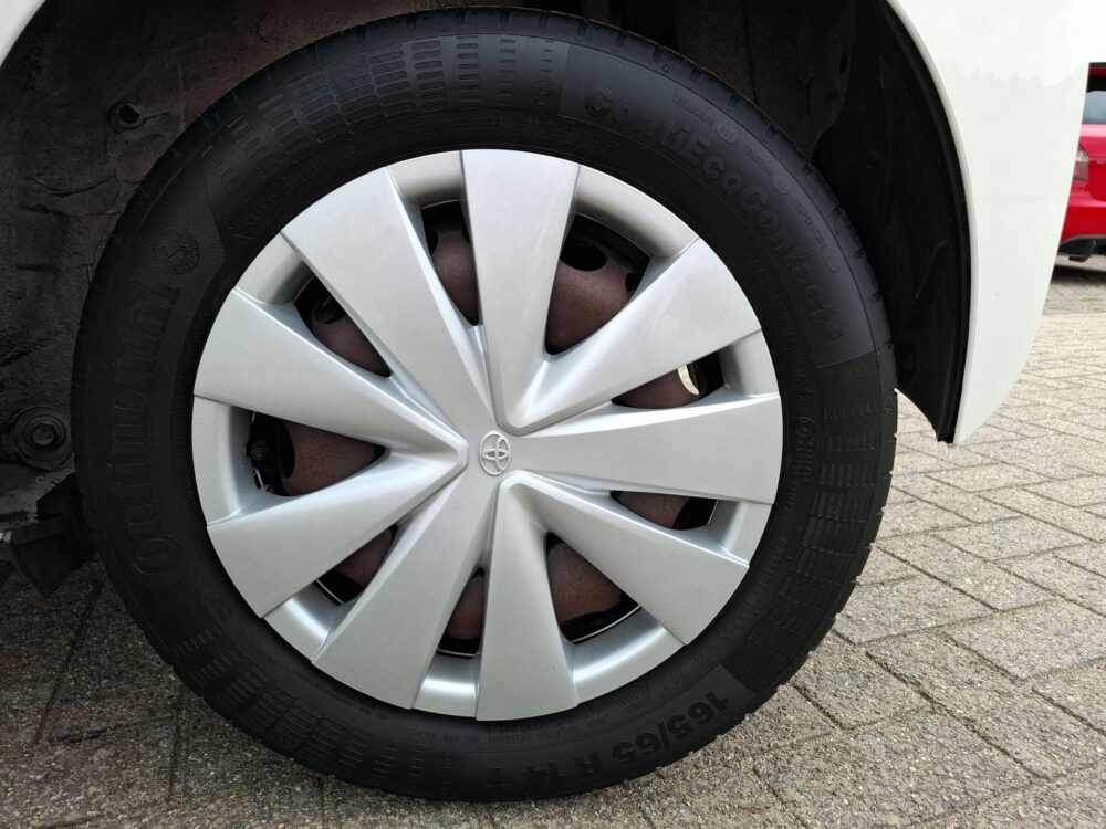 Toyota Aygo 1.0 VVT-i x-fun 17