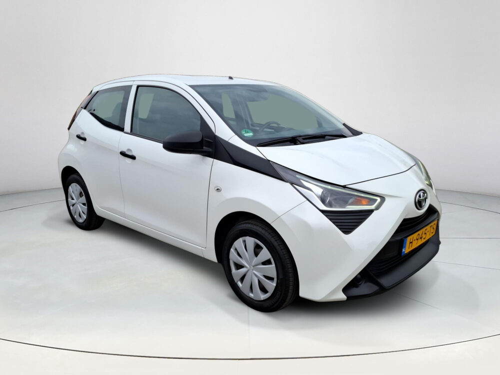 Toyota Aygo 1.0 VVT-i x-fun 6