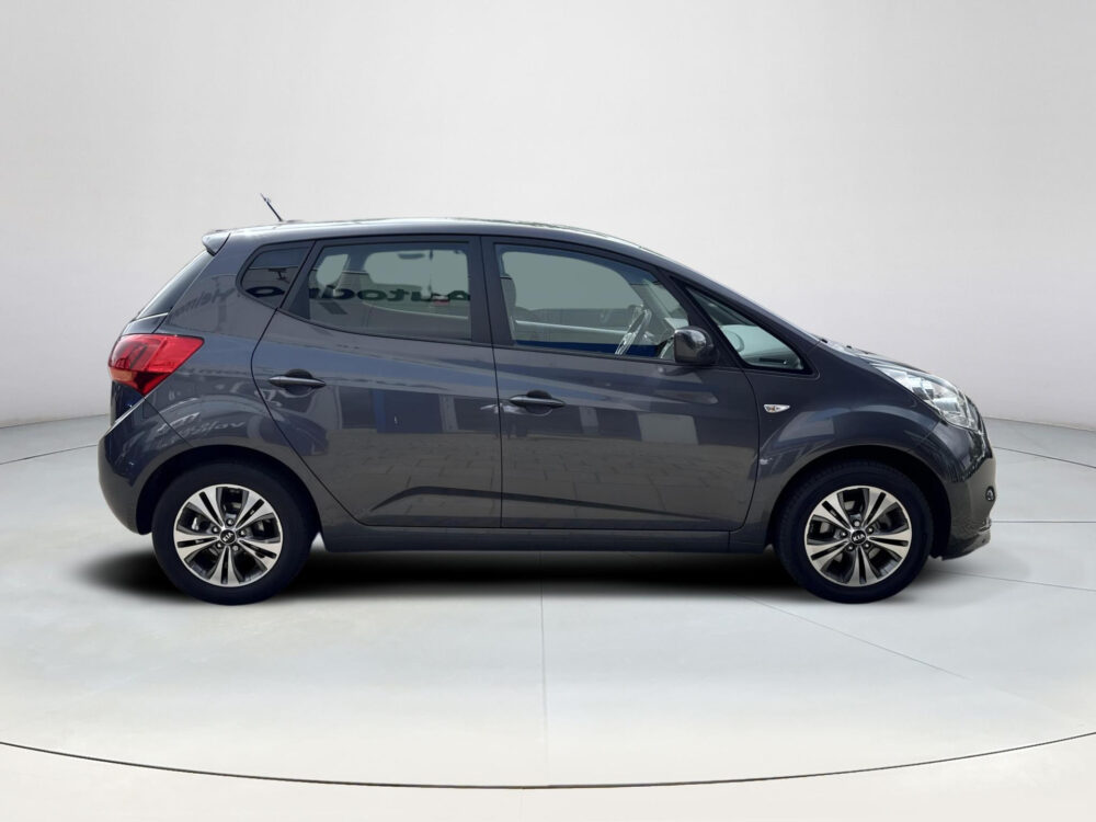 Kia Venga 1.4 CVVT First Edition 5
