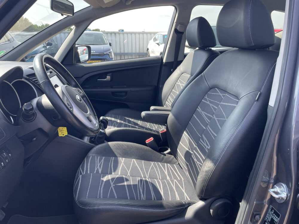 Kia Venga 1.4 CVVT First Edition 8
