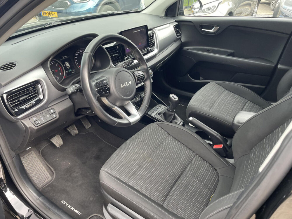 Kia Stonic 1.0 T-GDi MHEV DynamicLine 8