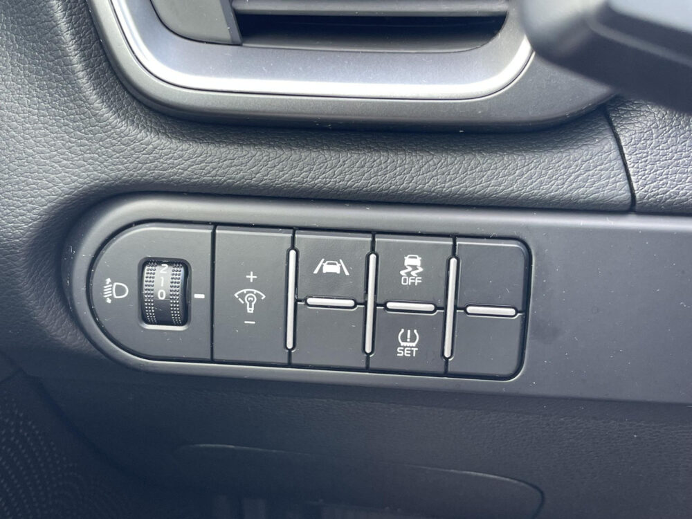 Kia Ceed 1.5 T-GDi MHEV DynamicLine 25