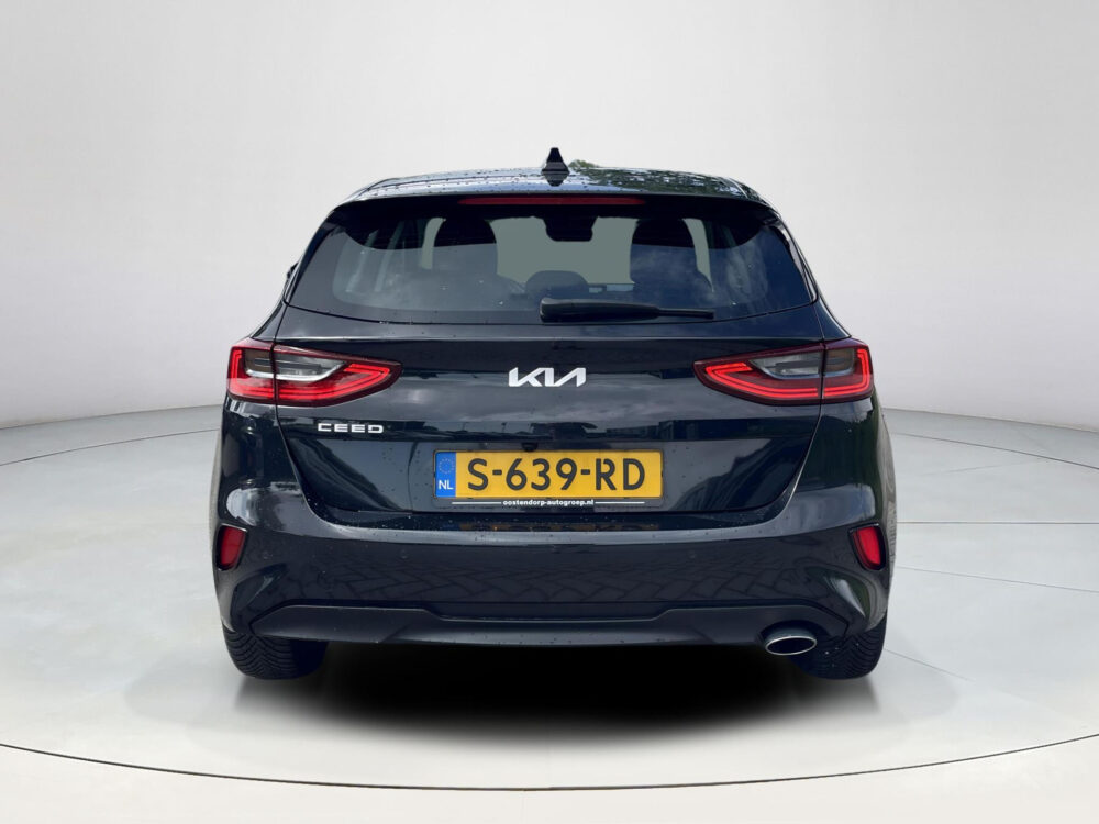 Kia Ceed 1.5 T-GDi MHEV DynamicLine 3